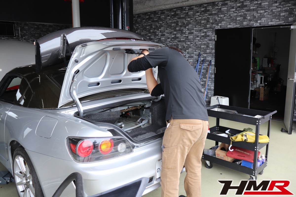 S2000 RG-Oトランクスポイラー取付け