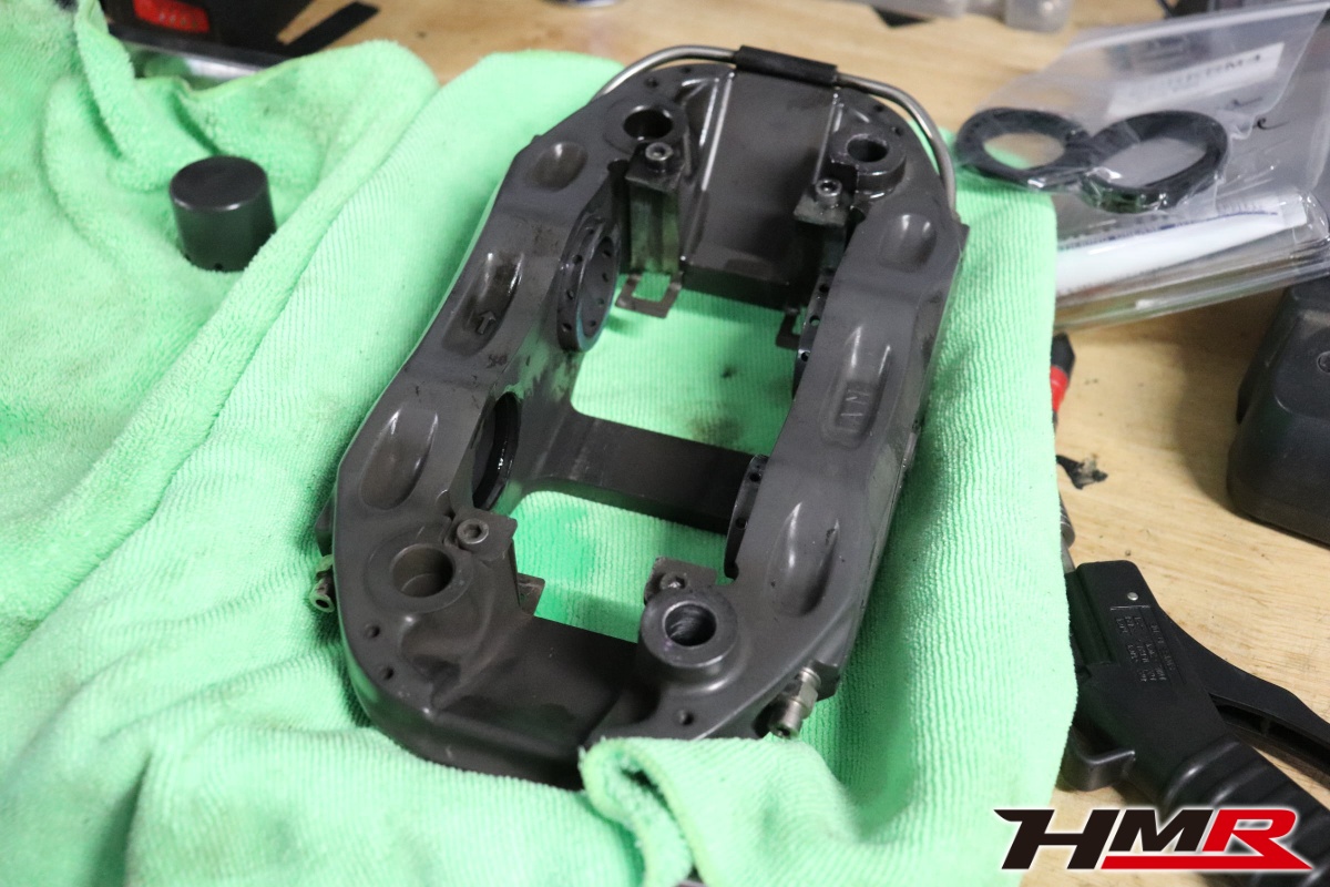 86エンドレスキャリパーOH