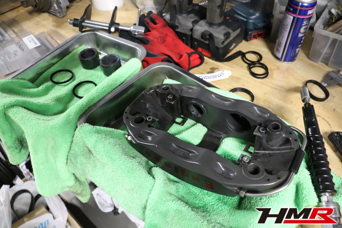 86エンドレスキャリパーOH