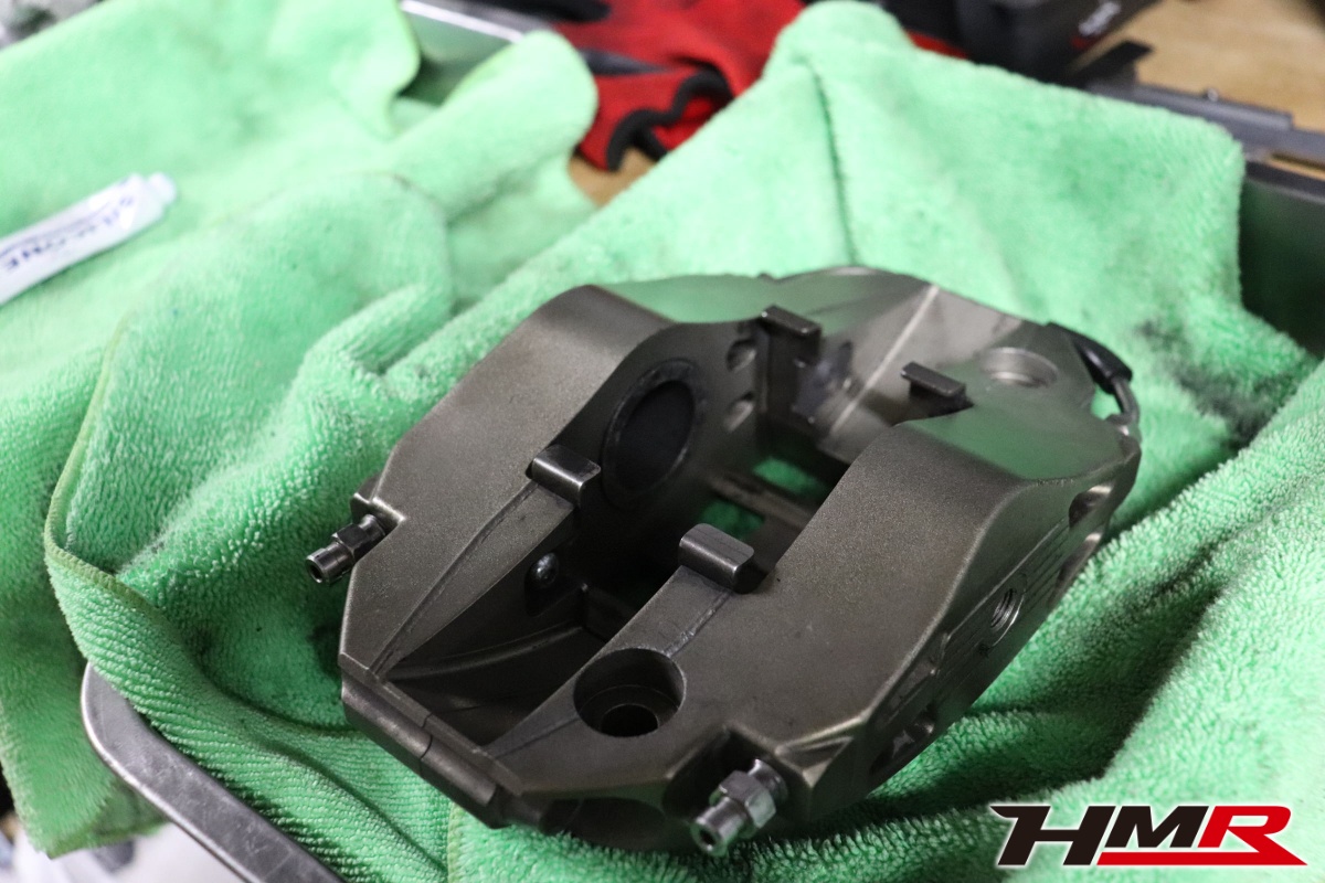 86エンドレスキャリパーOH