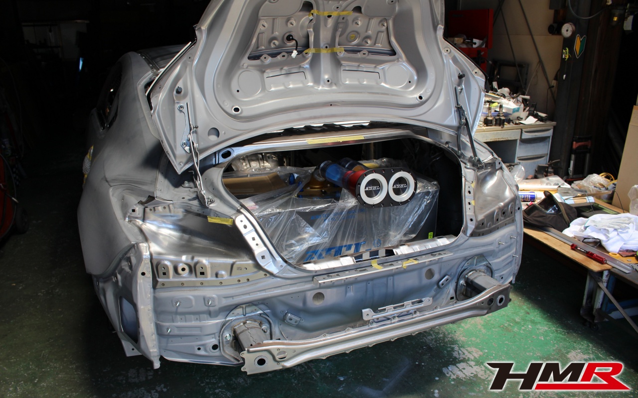 GR86燃料タンク設置