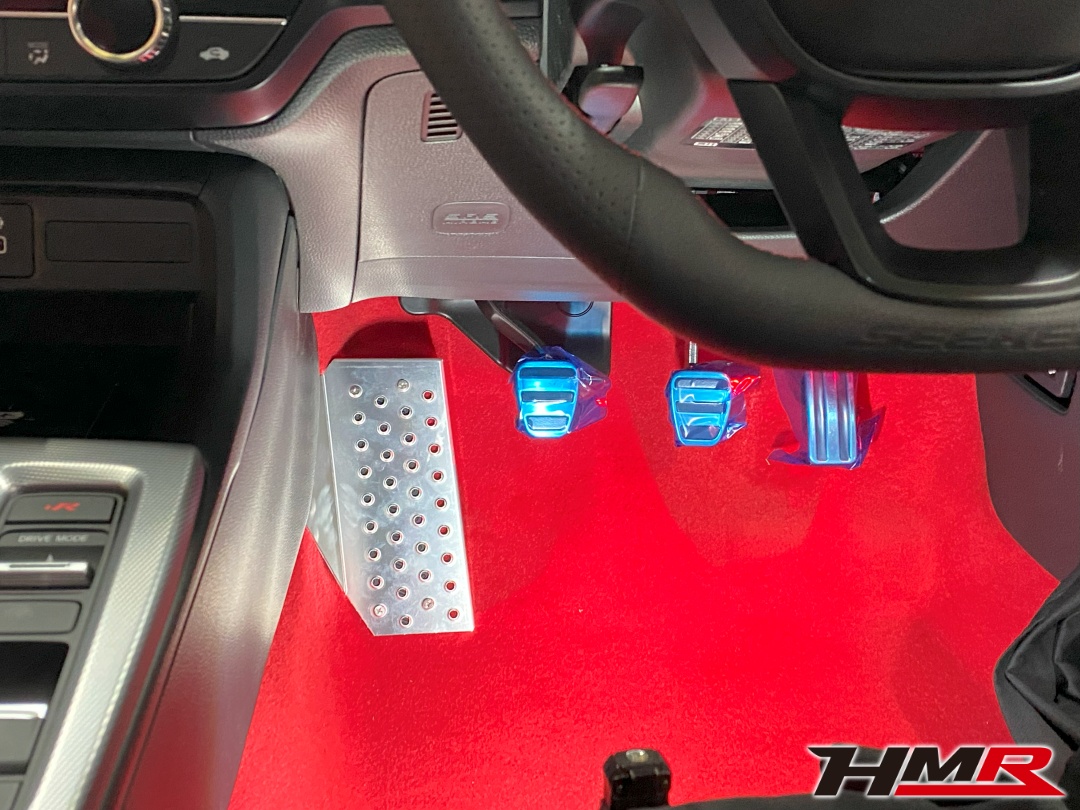 シビックタイプR(FL5)フットプレートカバー取付け