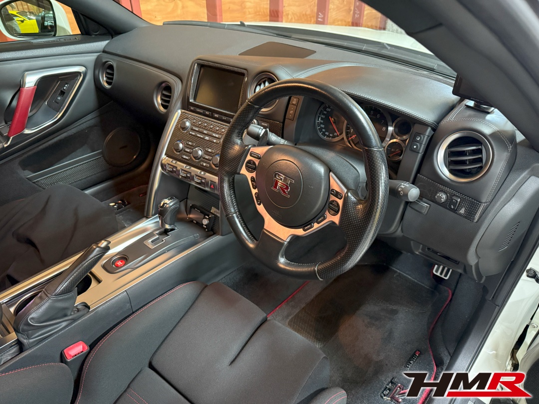 R35GT-R 新品ダッシュボード
